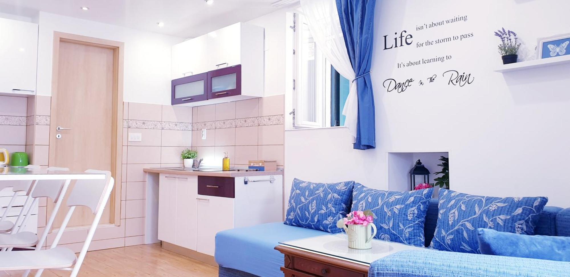 Apartments Sandra In The Historical Center Of The City Supetar Zewnętrze zdjęcie