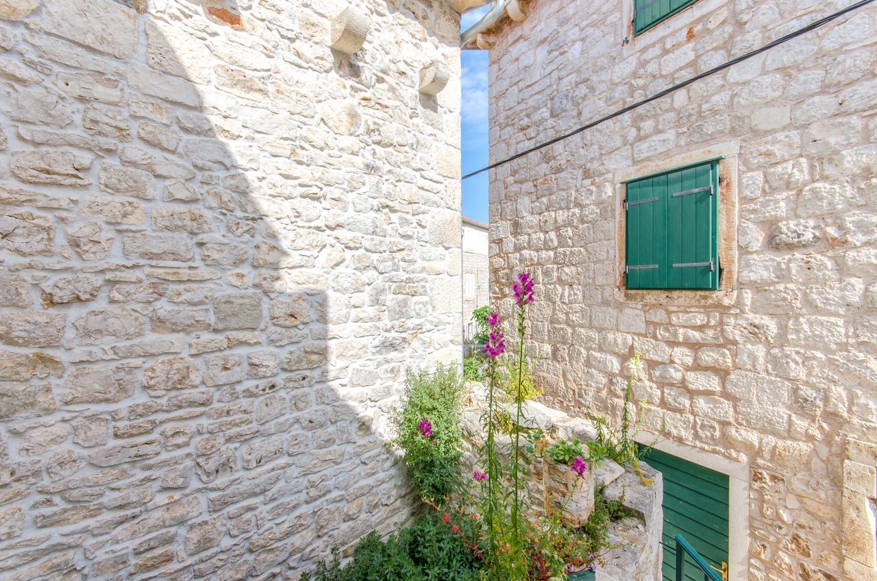 Apartments Sandra In The Historical Center Of The City Supetar Zewnętrze zdjęcie